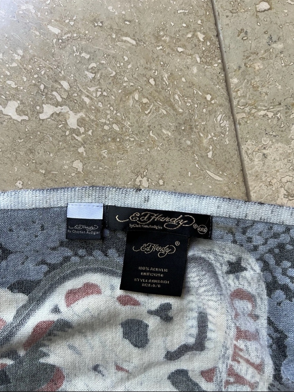 VTG Ed Hardy by Christian Audiger New York City 100% Acrylic Scarf - Picture 2 of 4